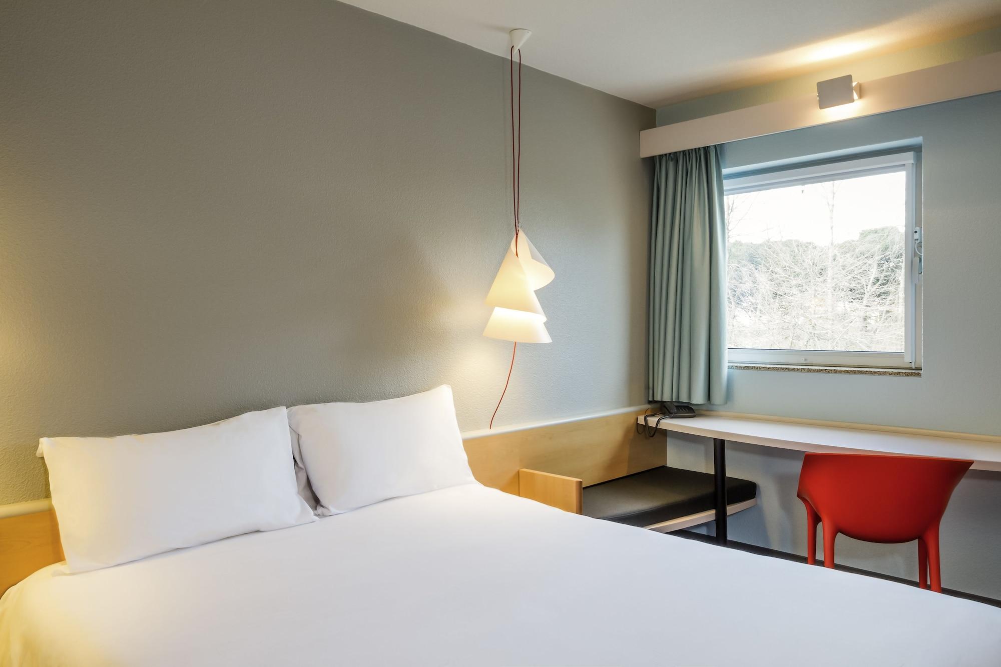 Hotel Ibis Evora Luaran gambar