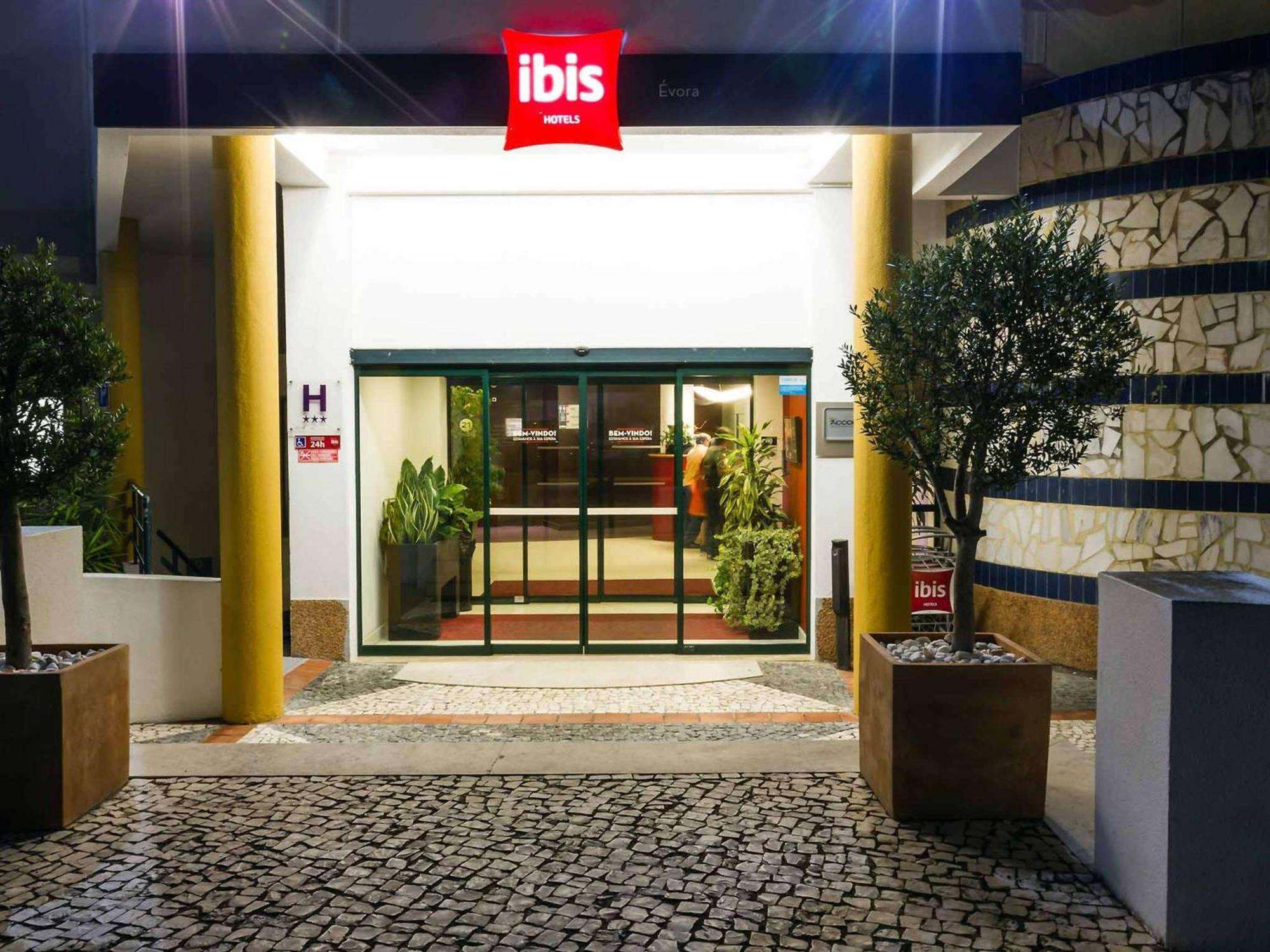 Hotel Ibis Evora Luaran gambar