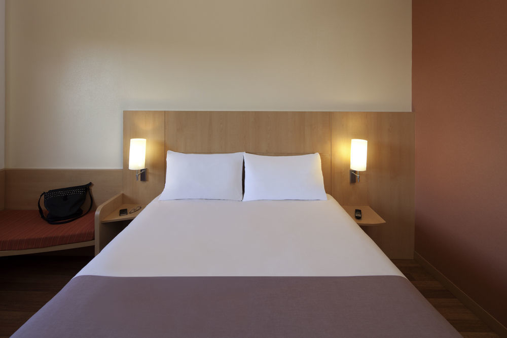 Hotel Ibis Evora Luaran gambar